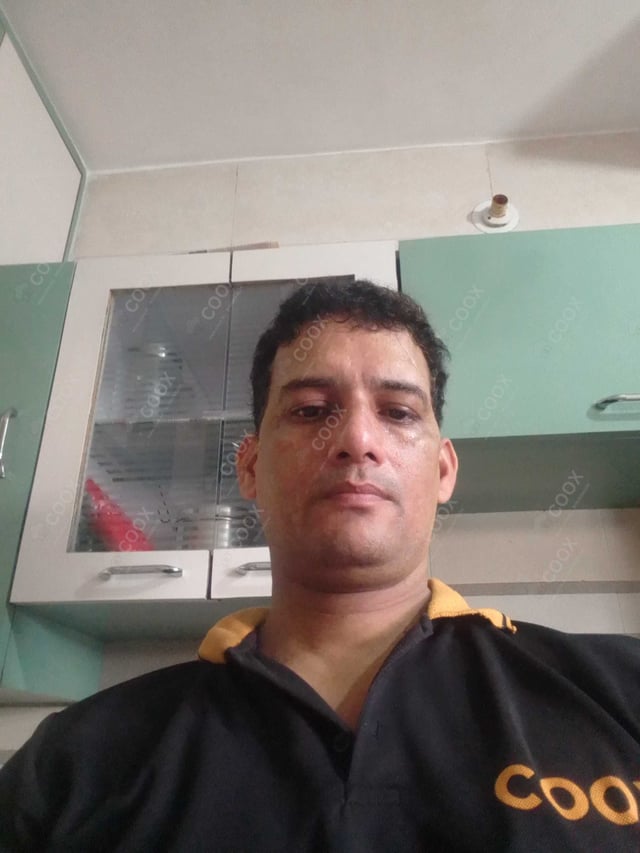 Chef from COOX at bookings. Professional cooks chefs at home