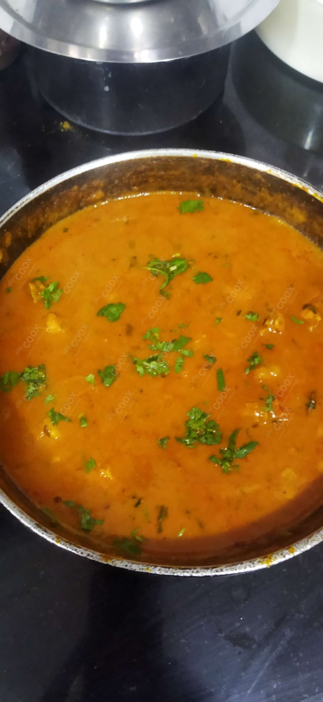 Tasty Chicken Curry cooked by COOX chefs cooks during occasions parties events at home