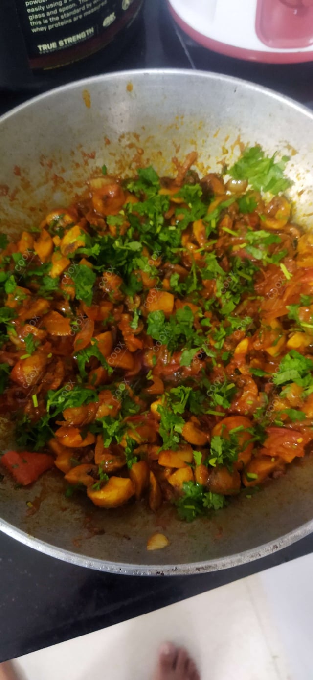 Tasty Mushroom do Pyaza cooked by COOX chefs cooks during occasions parties events at home