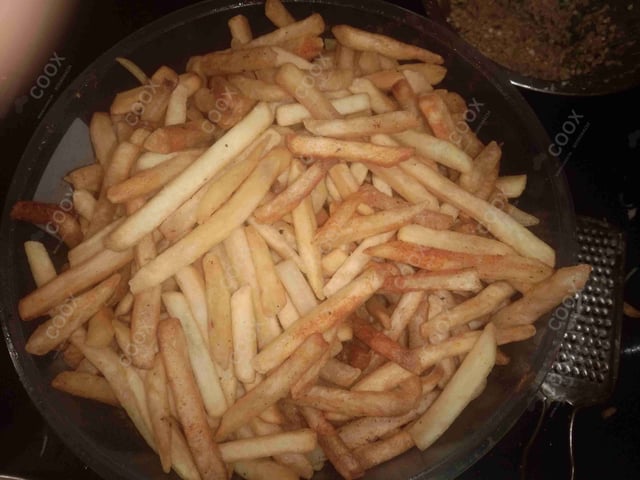 Tasty Peri Peri Fries cooked by COOX chefs cooks during occasions parties events at home