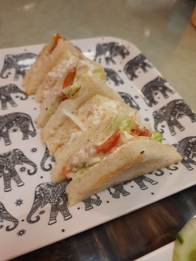 Tasty Grilled Chicken Sandwiches cooked by COOX chefs cooks during occasions parties events at home