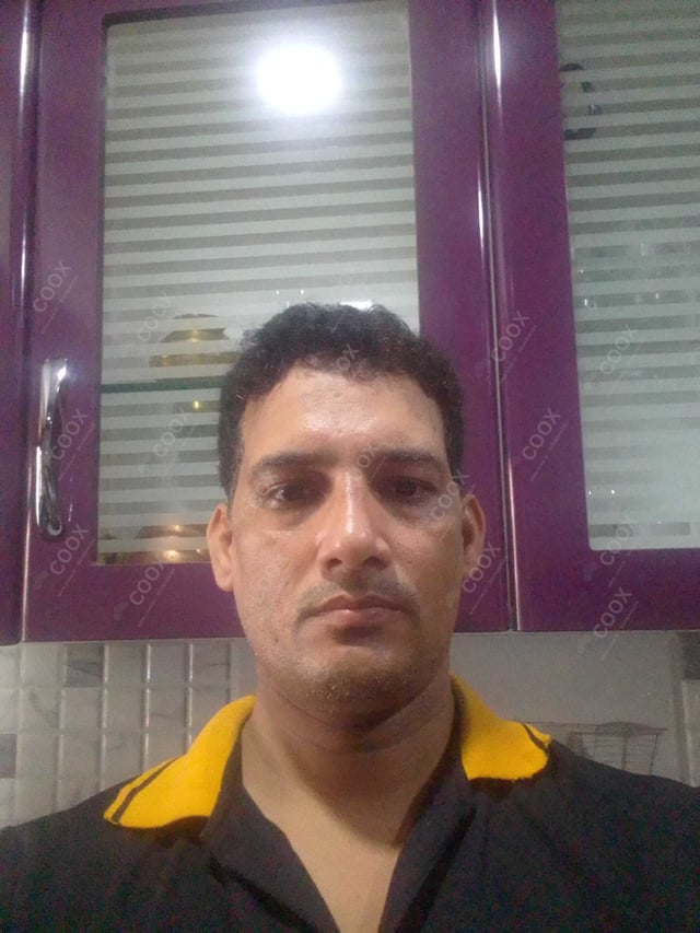 Chef from COOX at bookings. Professional cooks chefs at home