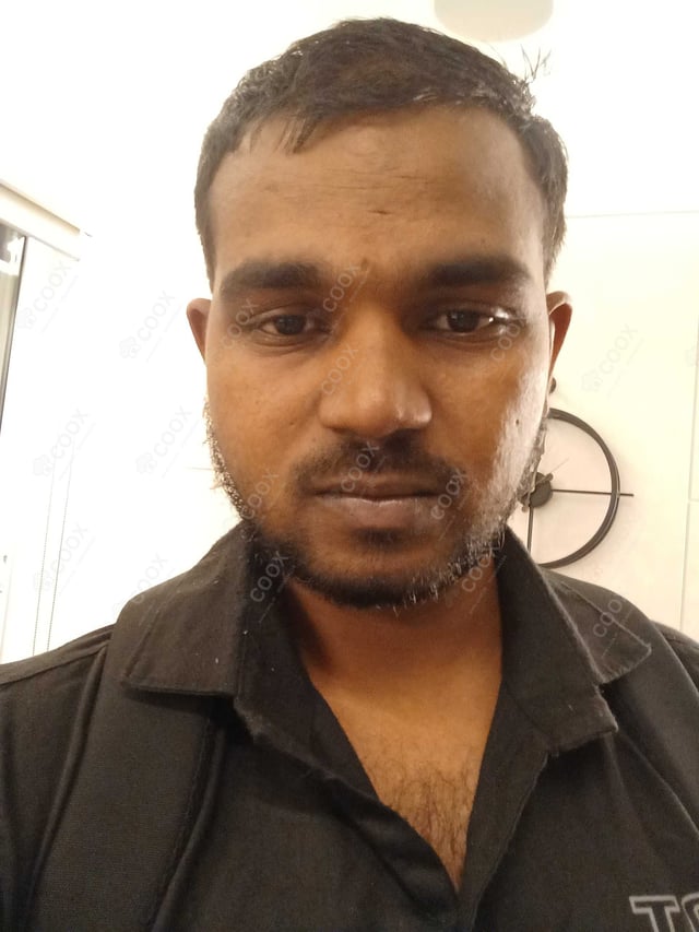 Chef from COOX at bookings. Professional cooks chefs at home