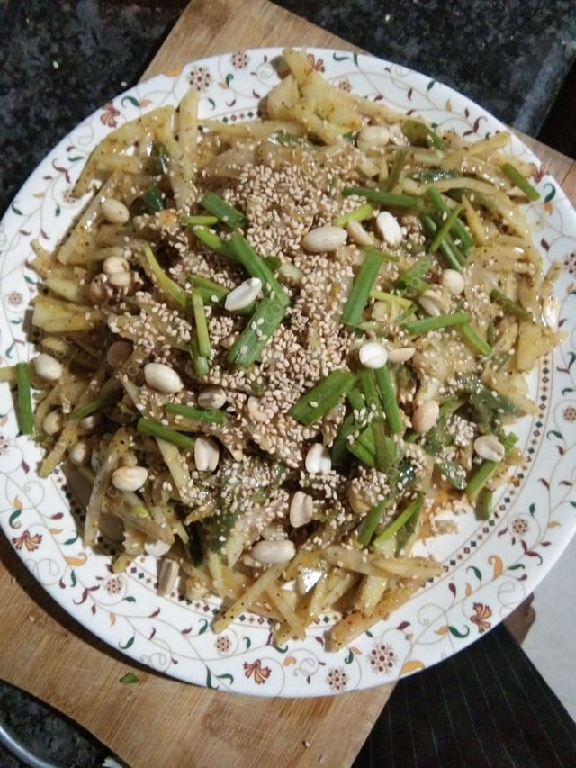 Tasty Papaya Salad cooked by COOX chefs cooks during occasions parties events at home