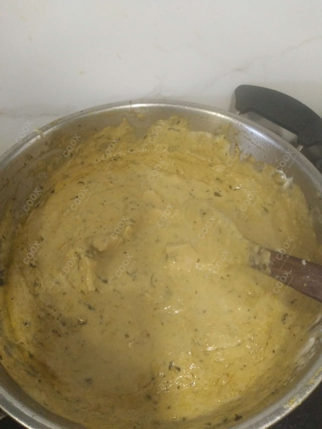 Tasty Chicken Korma cooked by COOX chefs cooks during occasions parties events at home