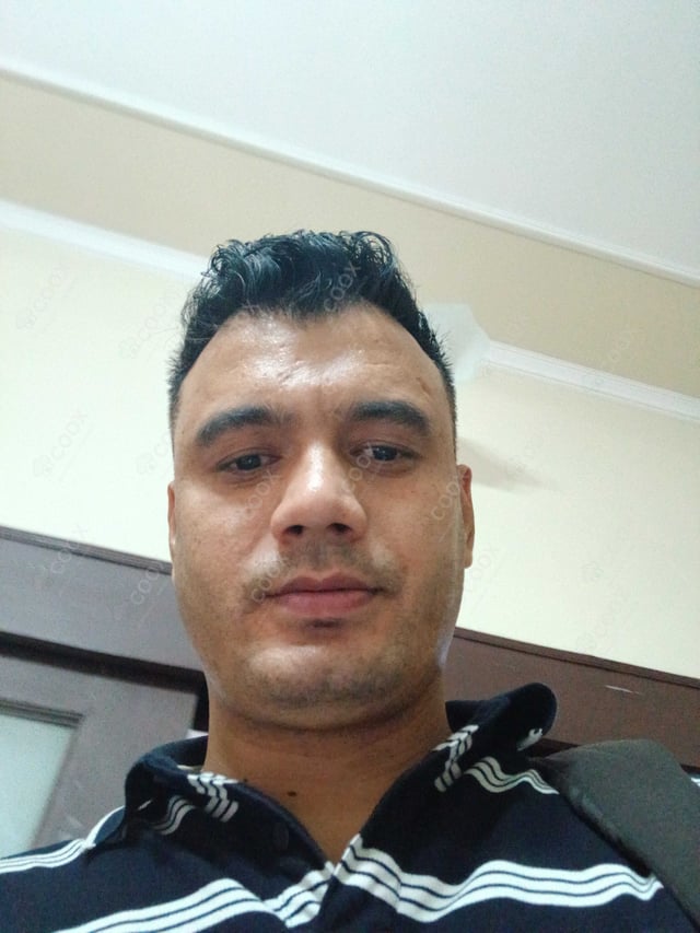 Chef from COOX at bookings. Professional cooks chefs at home