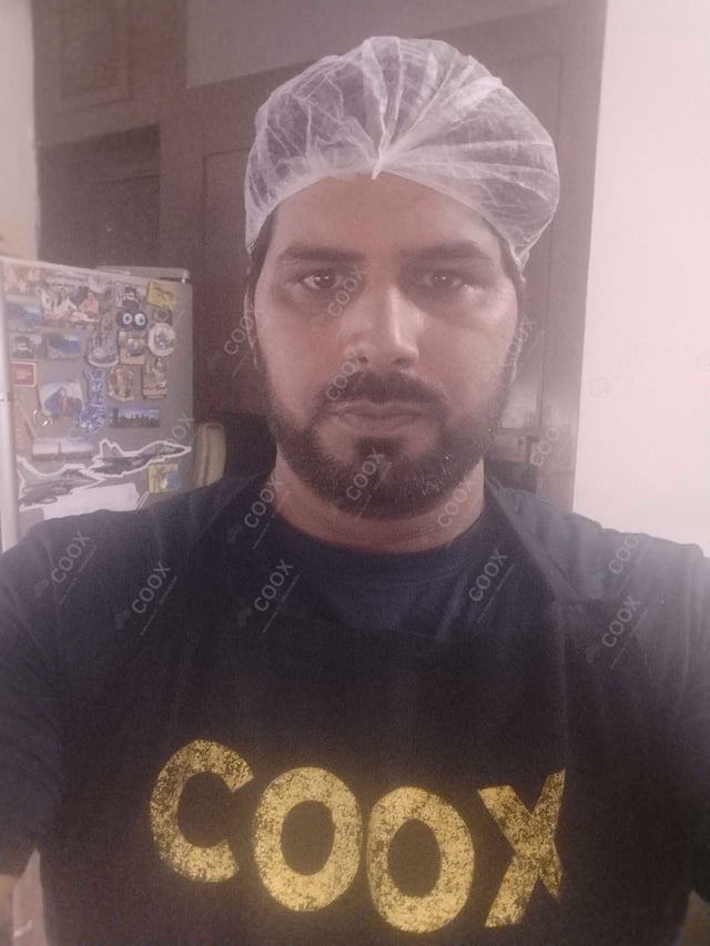 Chef from COOX at bookings. Professional cooks chefs at home