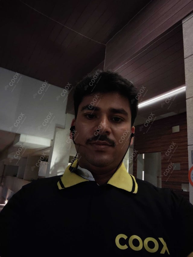 Chef from COOX at bookings. Professional cooks chefs at home