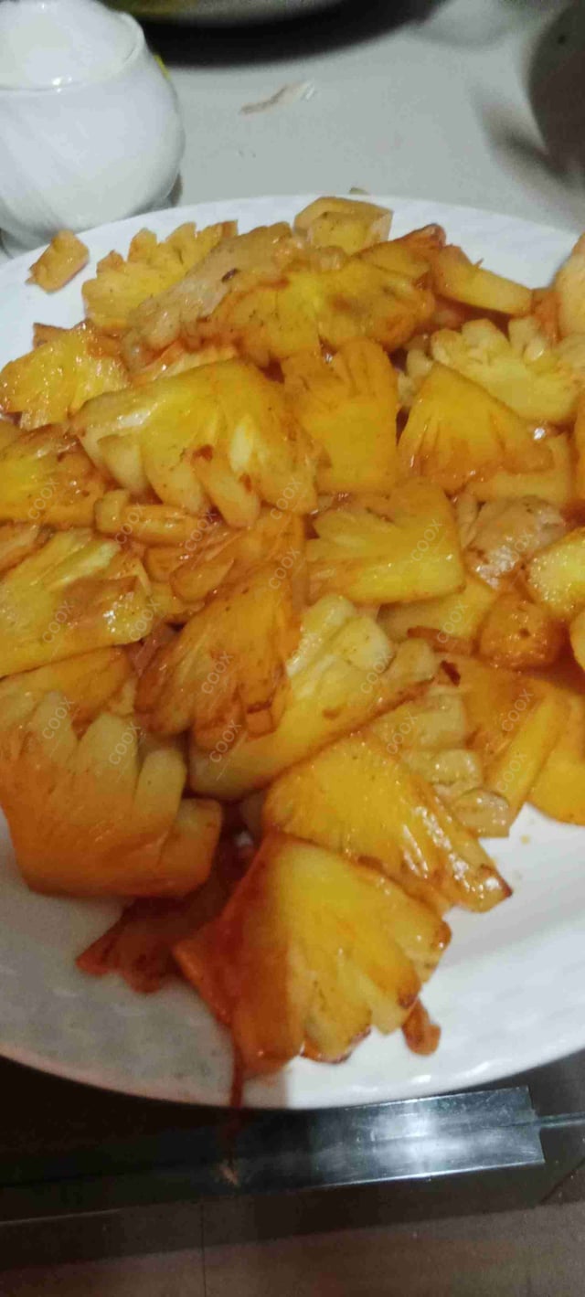 Tasty Chicken Spring Rolls cooked by COOX chefs cooks during occasions parties events at home