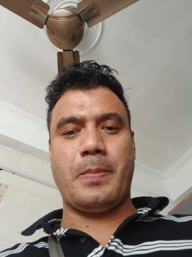 Chef from COOX at bookings. Professional cooks chefs at home