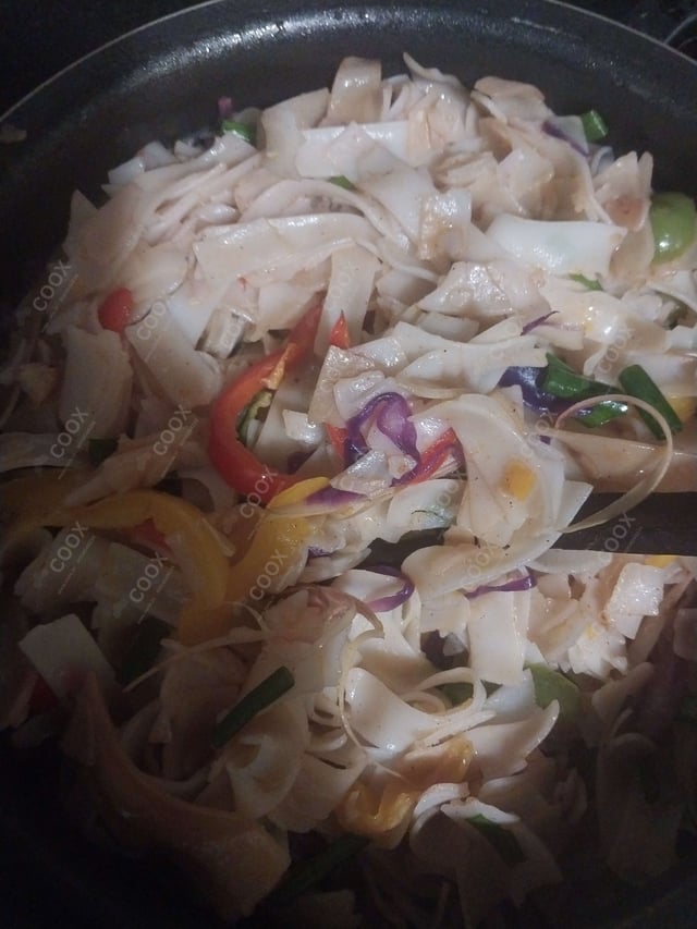 Tasty Veg Pad Thai Noodles cooked by COOX chefs cooks during occasions parties events at home