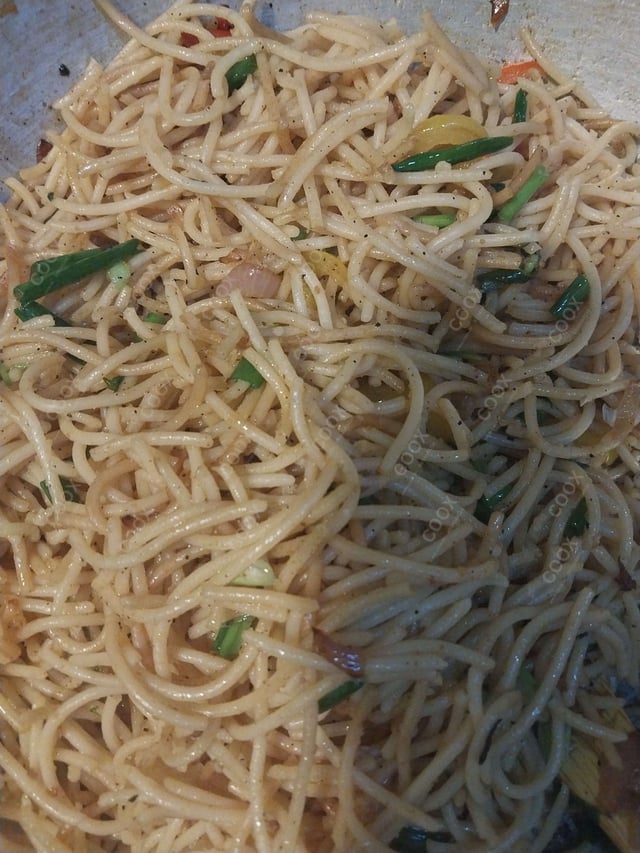 Tasty Spaghetti Aglio e Olio cooked by COOX chefs cooks during occasions parties events at home
