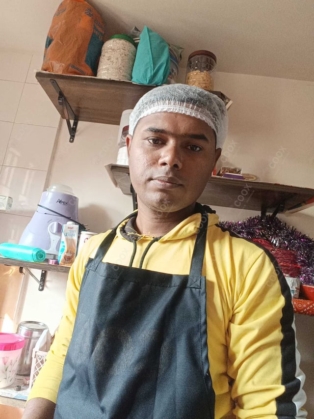 Chef from COOX at bookings. Professional cooks chefs at home