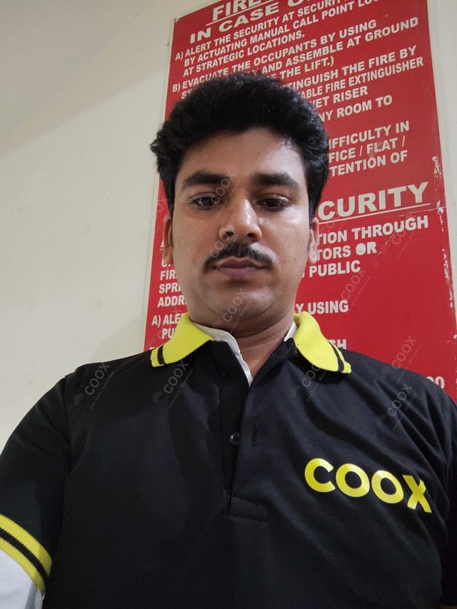Chef from COOX at bookings. Professional cooks chefs at home