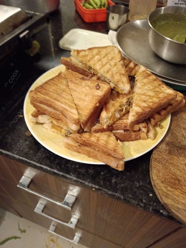Tasty Grilled Chicken Sandwiches cooked by COOX chefs cooks during occasions parties events at home