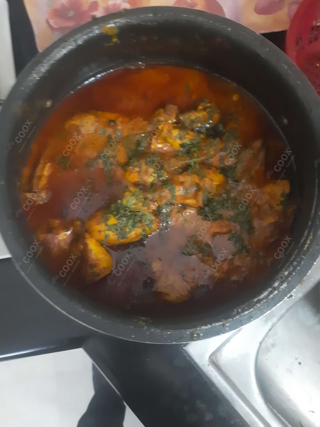 Tasty Chicken Korma cooked by COOX chefs cooks during occasions parties events at home