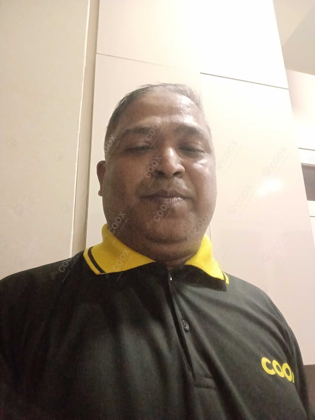 Chef from COOX at bookings. Professional cooks chefs at home