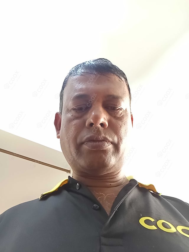 Chef from COOX at bookings. Professional cooks chefs at home