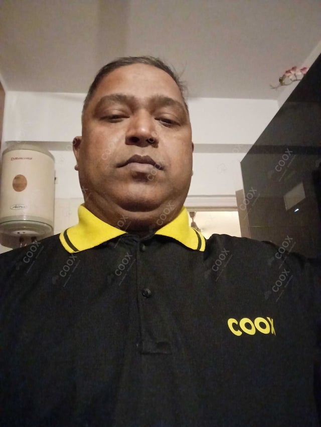 Chef from COOX at bookings. Professional cooks chefs at home