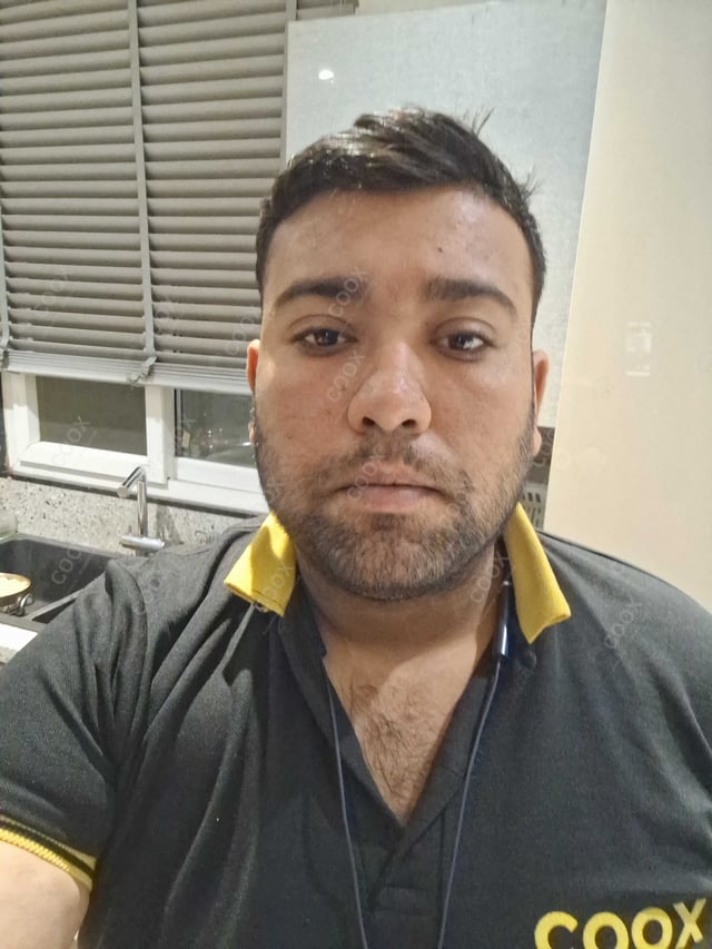 Chef from COOX at bookings. Professional cooks chefs at home