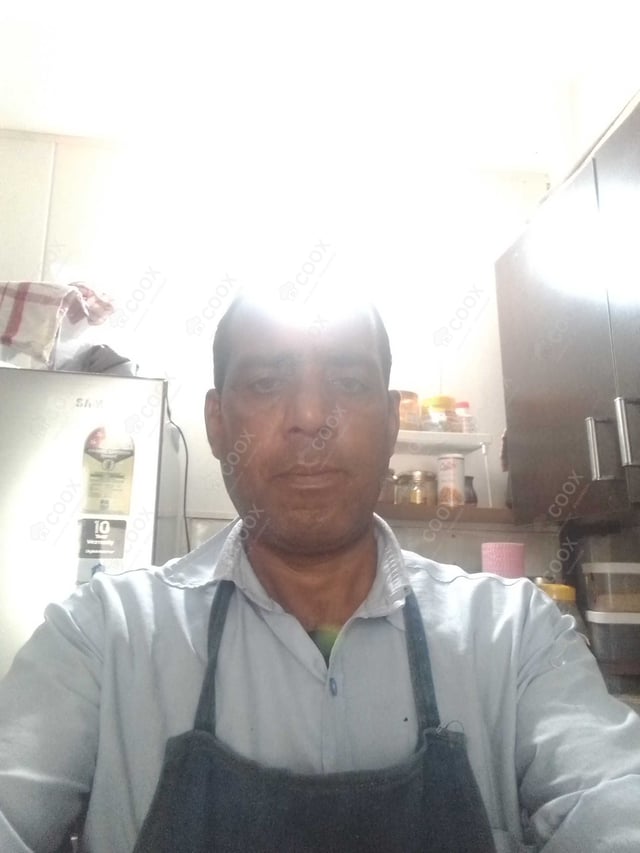 Chef from COOX at bookings. Professional cooks chefs at home