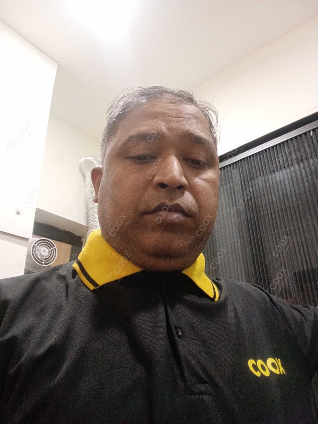 Chef from COOX at bookings. Professional cooks chefs at home