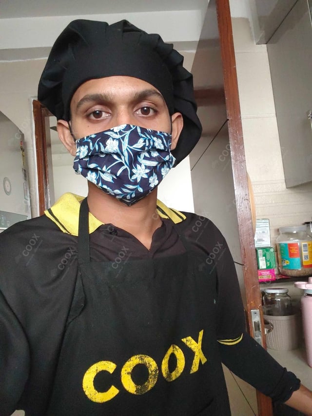 Chef from COOX at bookings. Professional cooks chefs at home