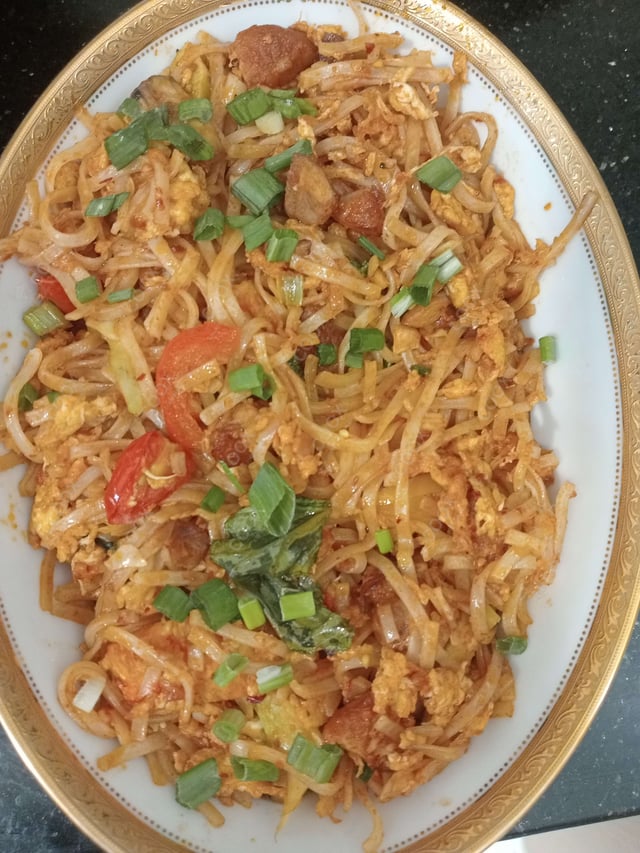 Tasty Veg Pad Thai Noodles cooked by COOX chefs cooks during occasions parties events at home