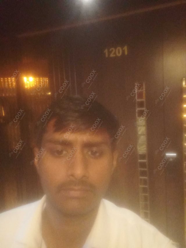 Chef from COOX at bookings. Professional cooks chefs at home