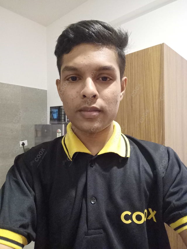 Chef from COOX at bookings. Professional cooks chefs at home