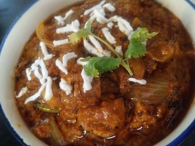 Tasty Mushroom do Pyaza cooked by COOX chefs cooks during occasions parties events at home