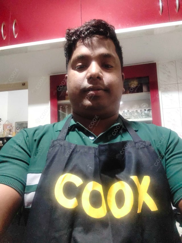 Chef from COOX at bookings. Professional cooks chefs at home