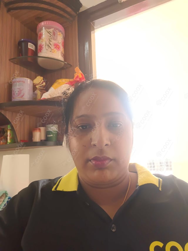 Chef from COOX at bookings. Professional cooks chefs at home