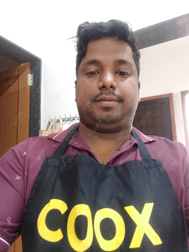 Chef from COOX at bookings. Professional cooks chefs at home