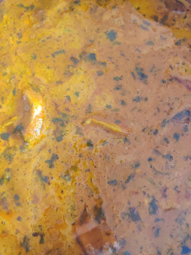 Tasty Chicken Korma cooked by COOX chefs cooks during occasions parties events at home
