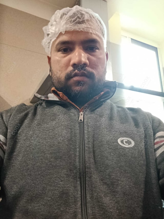 Chef from COOX at bookings. Professional cooks chefs at home