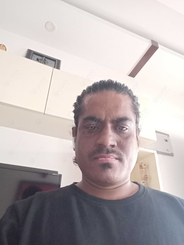 Chef from COOX at bookings. Professional cooks chefs at home