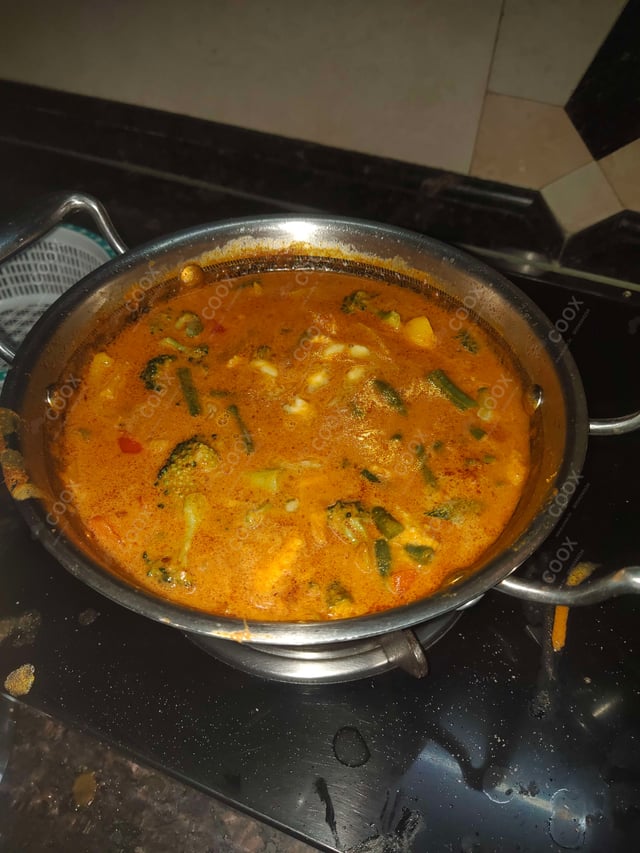Delicious Red Thai Curry prepared by COOX