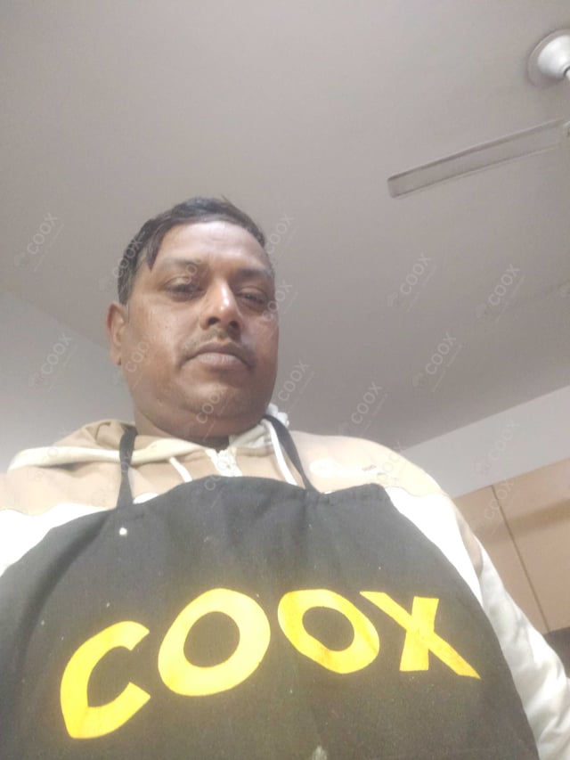 Chef from COOX at bookings. Professional cooks chefs at home