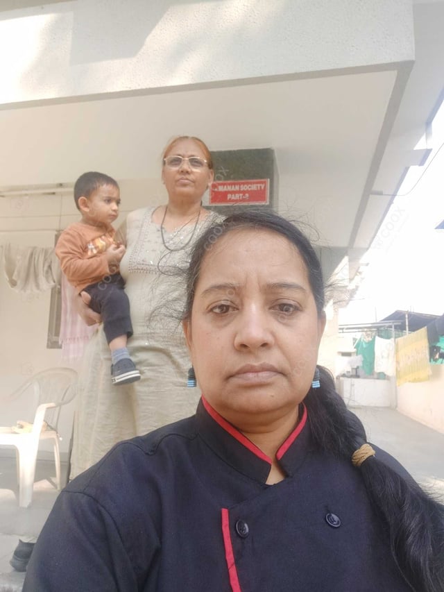 Chef from COOX at bookings. Professional cooks chefs at home