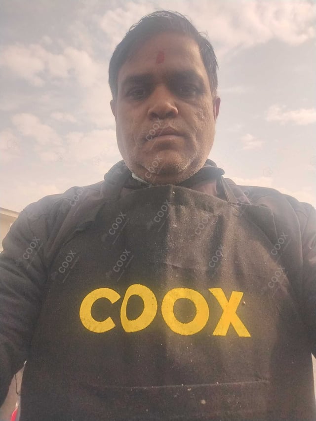 Chef from COOX at bookings. Professional cooks chefs at home