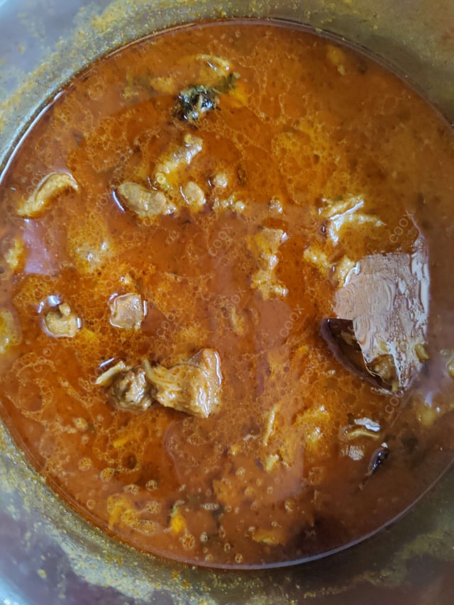 Tasty Chettinad Chicken cooked by COOX chefs cooks during occasions parties events at home