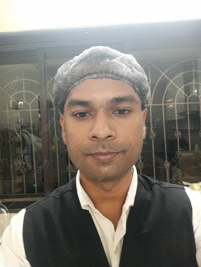 Chef from COOX at bookings. Professional cooks chefs at home