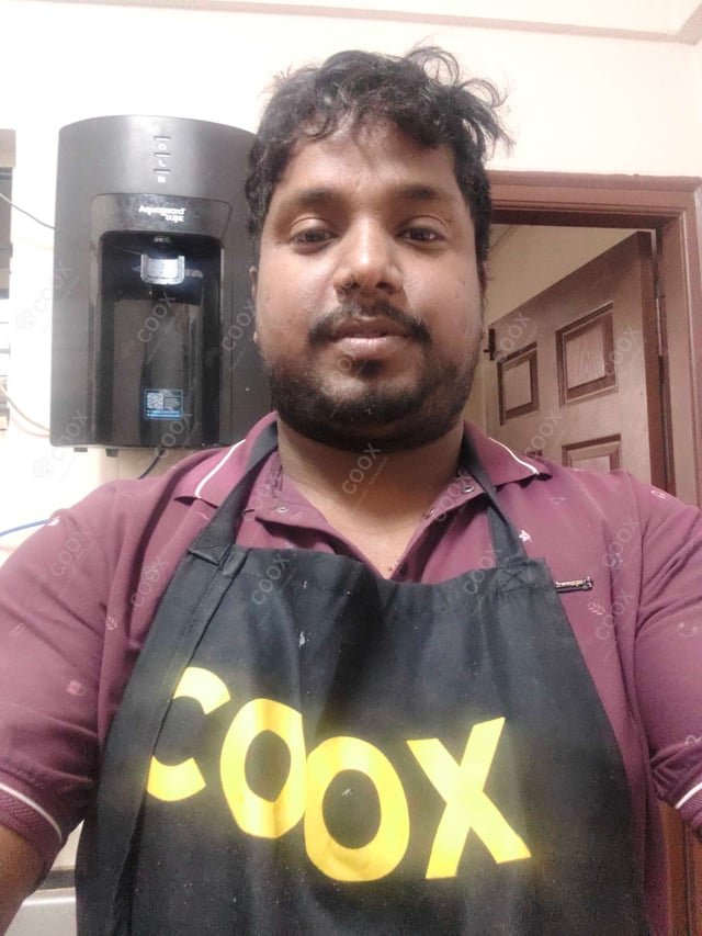 Chef from COOX at bookings. Professional cooks chefs at home