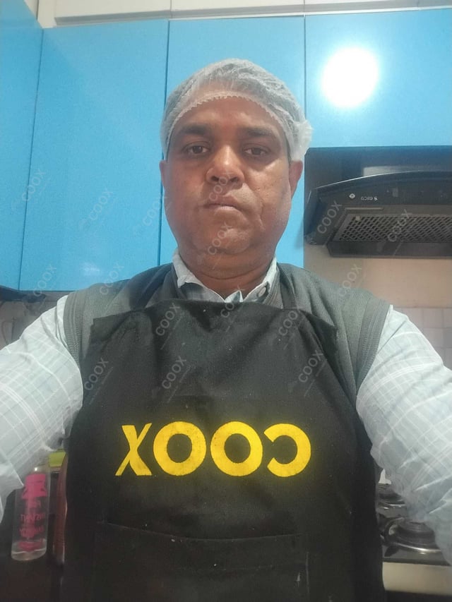 Chef from COOX at bookings. Professional cooks chefs at home