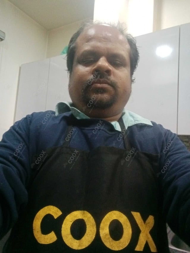 Chef from COOX at bookings. Professional cooks chefs at home