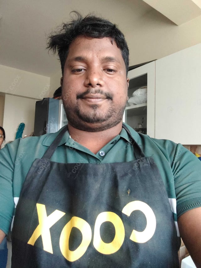 Chef from COOX at bookings. Professional cooks chefs at home