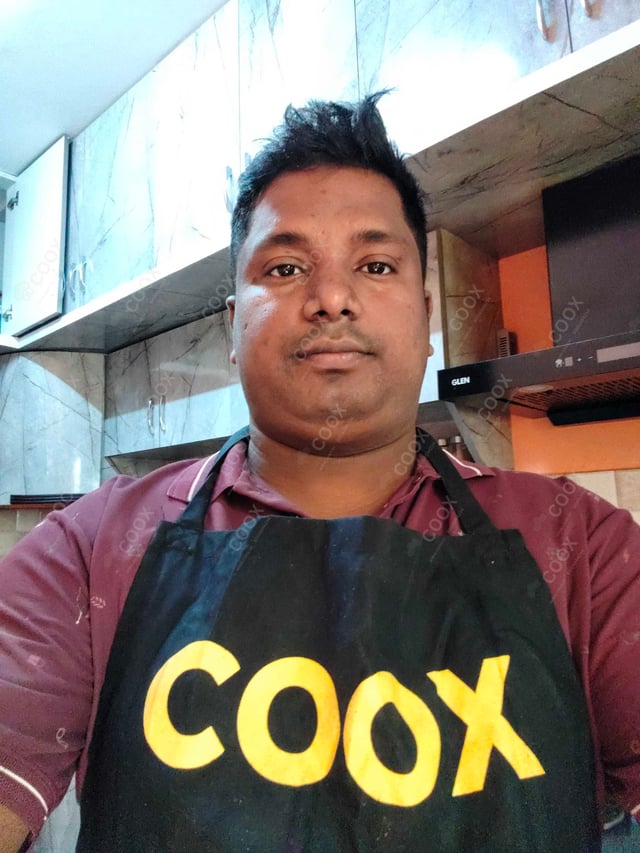 Chef from COOX at bookings. Professional cooks chefs at home