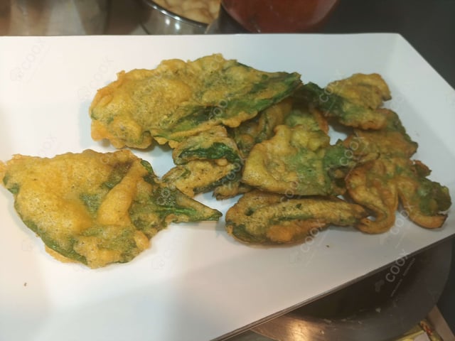 Delicious Palak Patta Chaat prepared by COOX