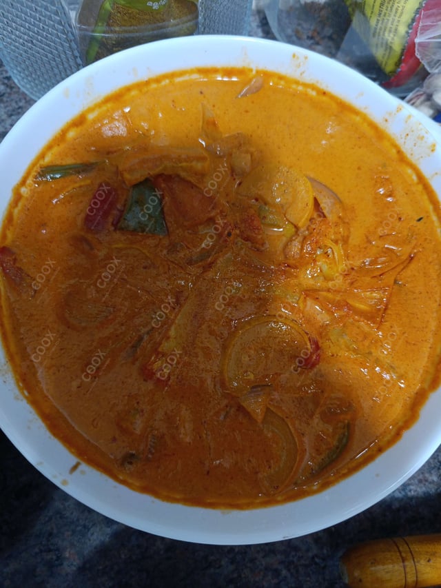 Tasty Red Thai Curry cooked by COOX chefs cooks during occasions parties events at home
